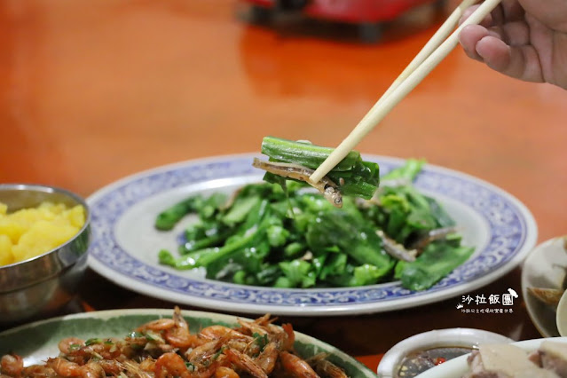 竹子湖美食『山園野菜餐廳』森林系土雞城、內用地瓜湯、米粉湯吃到飽