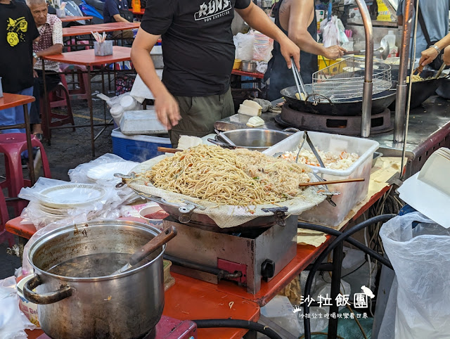 嘉義小吃『彌陀夜市』當地人逛的夜市，每周只開兩天