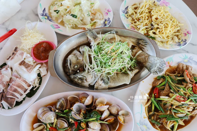 淡水美食『大胖活海產』漁人碼頭人氣美食、浪漫玻璃屋、海景餐廳