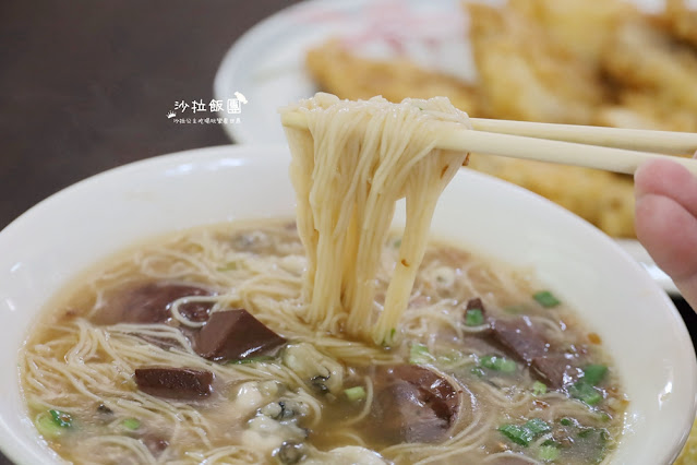 小金門美食新大同餐飲，血腸蚵仔麵線、炸芋頭好好吃