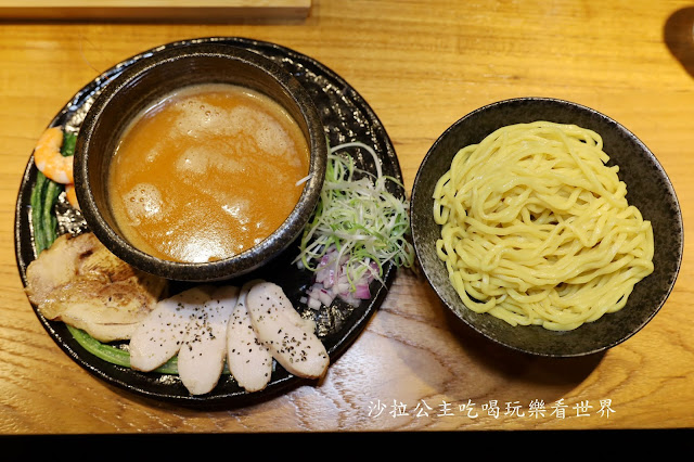 士林捷運站美食小吃、拉麵、咖啡飲料、聚餐餐廳、排隊美食、57間懶人包