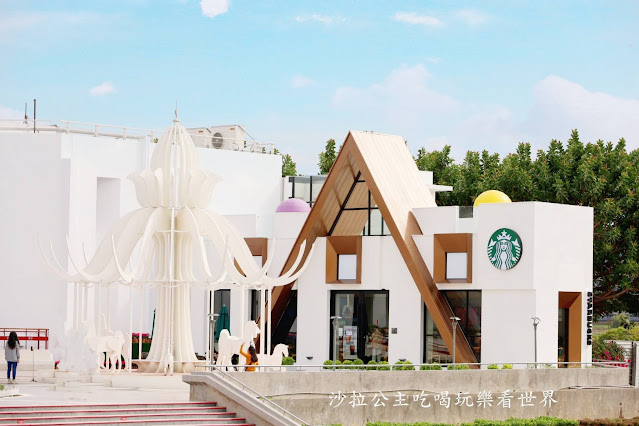 首座夢幻積木城堡門市『星巴克Starbucks(泰安南門市)』台中咖啡.泰安服務區