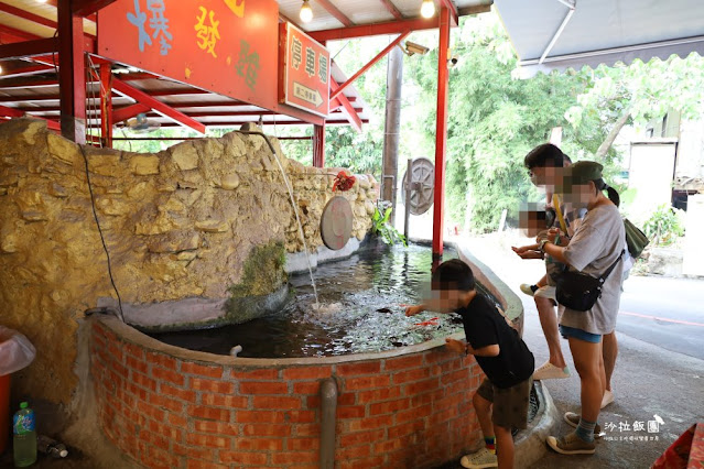 礁溪必吃脆皮多汁『火山爆發雞』免費豬油拌飯，吃完我都火山爆發了