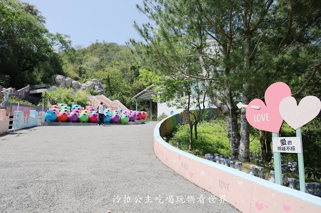 南投埔里免費景點『元首館』大黑松小倆口.歐式城堡建築.超大西洋棋盤