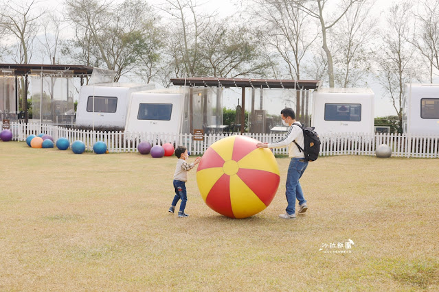 最新星空露營車『自然風情景觀渡假民宿』3000坪超大草坪小孩放電好地方