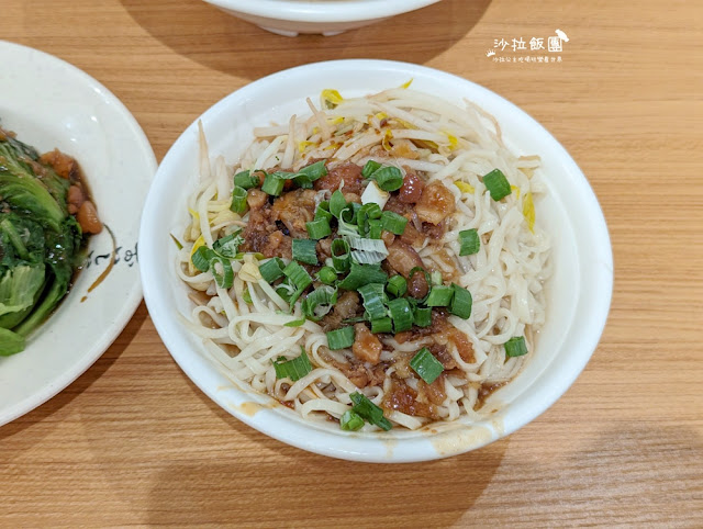 士林美食『龍賀佳手工肉羹(新址)』美崙街美食