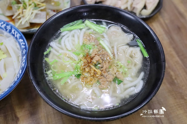 三峽老街美食/人氣排隊店『古伯手工米苔目』粄條/米苔目/各式小菜