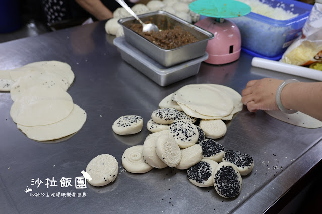 高雄凹子底美食『龍華市場』異國料理、人氣美食