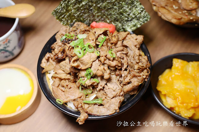 三重燒肉丼/為了這一碗還沒開始營業就來報到『牛丁次郎坊』138元起霜淇淋.雞白湯.冬瓜檸檬無限供應