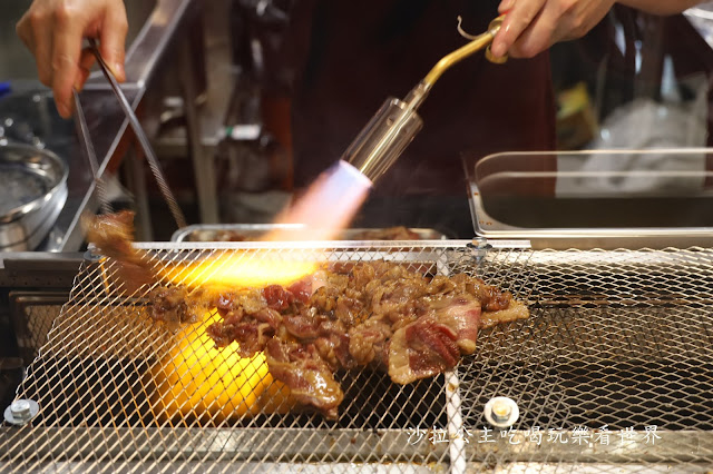 南勢角燒肉丼『牛丁次郎坊』145元燒肉丼飯送霜淇淋.冬瓜檸檬.雞白湯無限供應