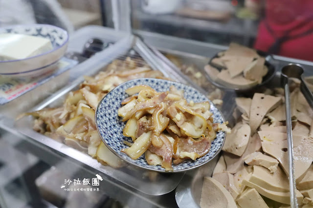 三峽老街美食/人氣排隊店『古伯手工米苔目』粄條/米苔目/各式小菜