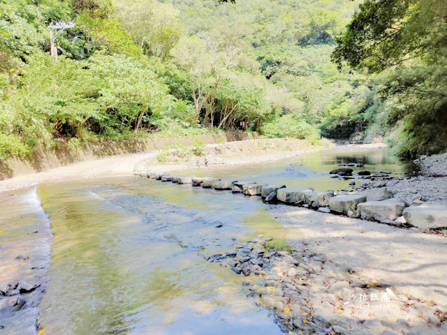 屏東景點『雙流國家森林遊樂區』跳溪石、雙流瀑布