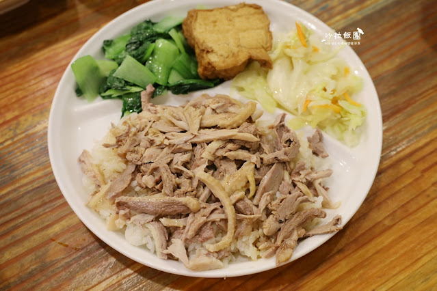 宜蘭五結美食『鴨寶鴨肉飯』必吃霸氣鴨肉飯整碗鋪滿滿CP值超高