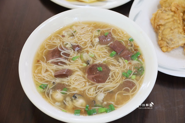 小金門美食新大同餐飲，血腸蚵仔麵線、炸芋頭好好吃