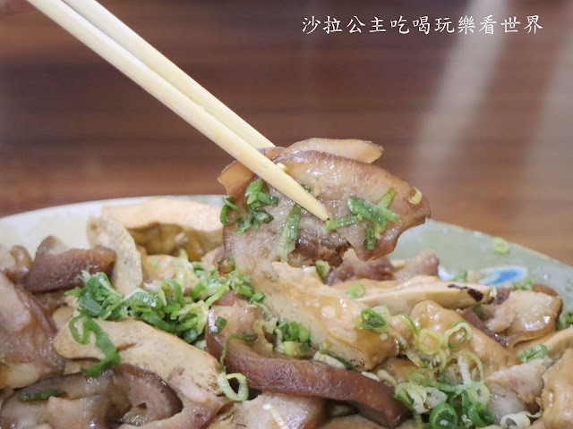 桃園美食/人氣排隊店『巧合珍牛肉麵(總店)』春日路/中藥湯頭/附停車場/老店