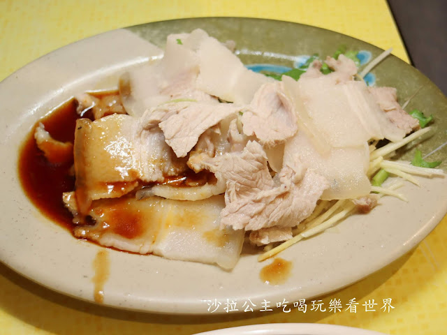 三重知名滷肉飯『店小二(文化店)』辣蘿蔔無限供應/文化北路/排隊店/小吃