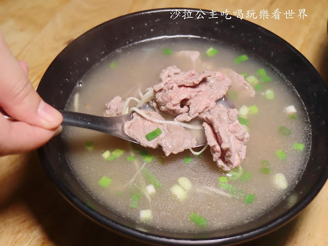 澎湖美食.澎湖早餐『北新橋牛雜湯』『香亭土魠魚羹』不一樣的早餐/文康街