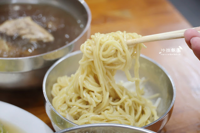 礁溪人氣美食小吃『陳旺記鴨片飯』梅干滷肉飯、鴉片飯必點