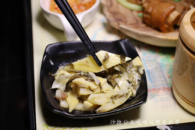 南投日月潭水社碼頭美食推薦【邵族風味餐】比臉盆還大/碼啡館(碼頭休閒大飯店)