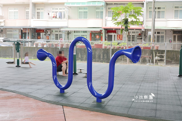 礁溪景點親子公園『二龍之心』龍舟造型溜滑梯