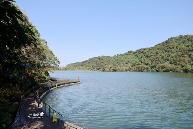 宜蘭【梅花湖風景區】腳踏車、搭船環湖、餵魚，免費親子景點