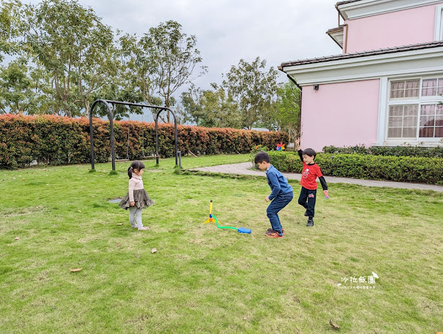 宜蘭民宿6人就可以包棟『桐話親子民宿』入住粉紅花園別墅