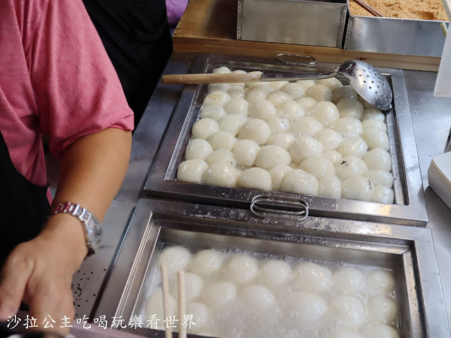 新竹美食/小吃『周家燒麻糬』『糖貴妃手工黑糖飲』『阿忠冰店』新竹城隍廟周邊美食