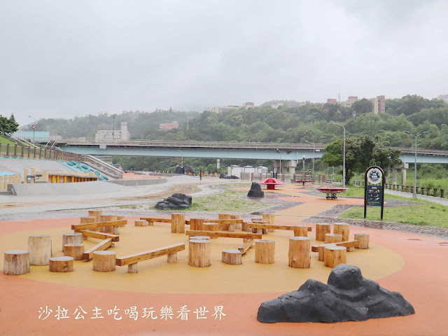 【木柵特色公園】道南河濱共融式遊戲區『火車主題親子公園』北市最大