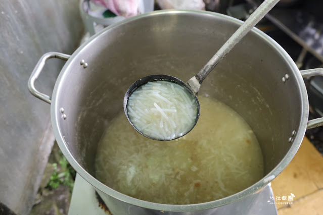 竹子湖美食『山園野菜餐廳』森林系土雞城、內用地瓜湯、米粉湯吃到飽