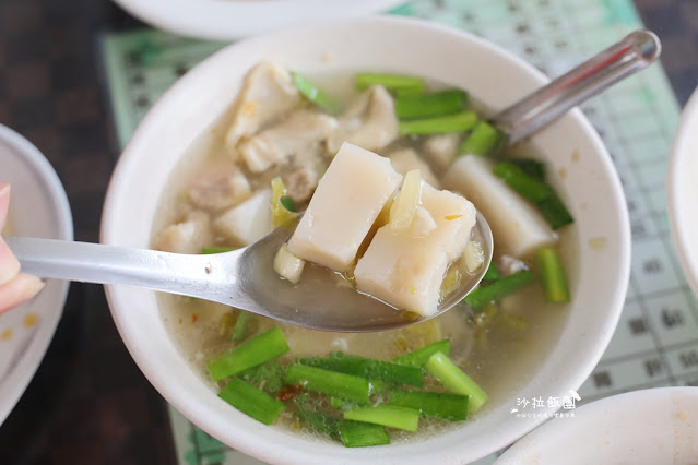 嘉義雞肉飯當地人推薦火雞肉飯『郭家美食』粿仔湯、米腸