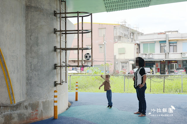 礁溪景點親子公園『二龍之心』龍舟造型溜滑梯