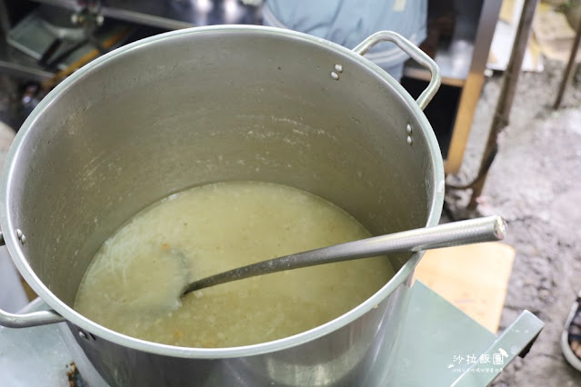 竹子湖美食『山園野菜餐廳』森林系土雞城、內用地瓜湯、米粉湯吃到飽