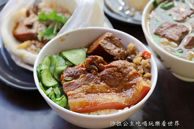 萬華美食『一甲子餐飲祖師廟焢肉飯』2020米其林必比登推薦排隊人氣店刈包.麻豆碗粿