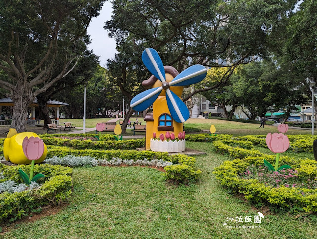 士林特色公園『前港公園』共融遊戲場、天空樹遊戲場溫水游泳池、士林宣原蛋糕專賣店、停車場