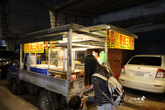 週六限定：冬山夜市，好多排隊美食，冬山車站門口