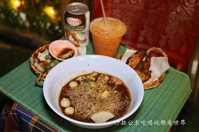 士林美食『哈哈羅55泰式船麵米粉湯(士林店)』菜單、泰式米粉湯、近士林夜市