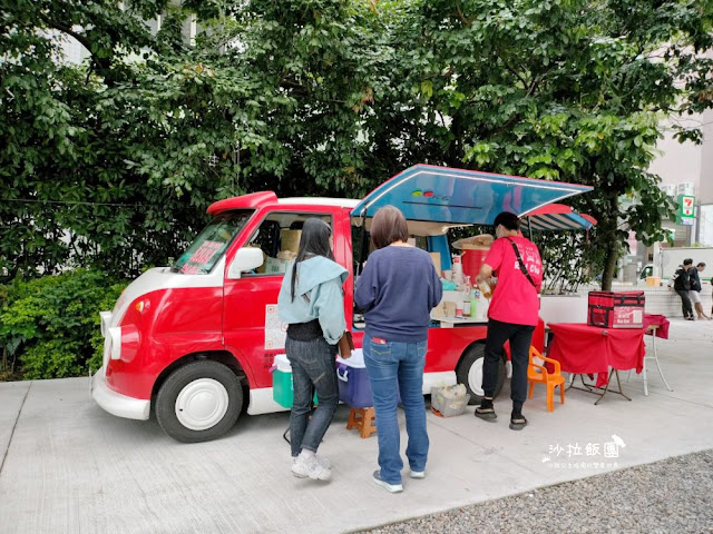 五股工業區平日上班時段才有的餐車市集，路過不要錯過一天只賣2小時