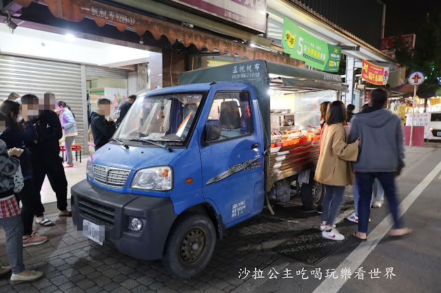 宜蘭礁溪美食/宵夜『阿和烤肉』排隊半小時以上排好排滿/食尚玩家推薦