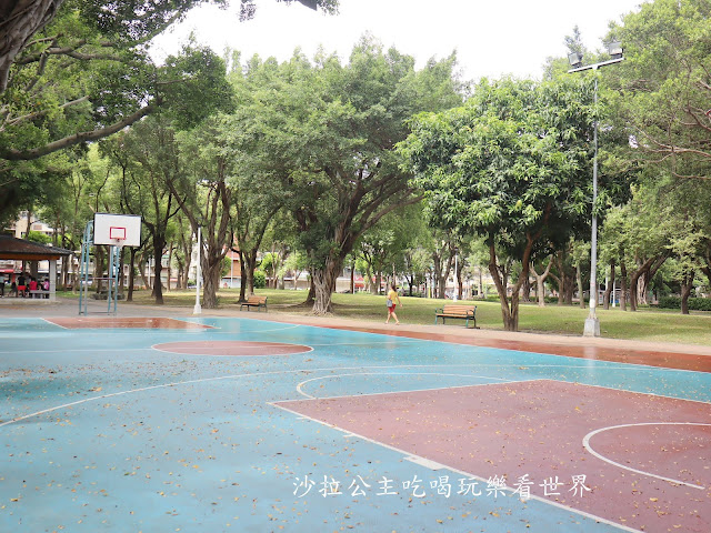 士林特色公園『前港公園』共融遊戲場、天空樹遊戲場溫水游泳池、士林宣原蛋糕專賣店、停車場