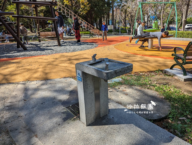 士林天母親子景點『忠誠公園』當地人運動、休憩公園