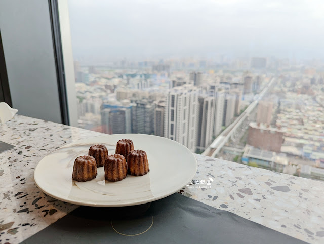 新莊吃到飽『饗饗新莊店』超難吃到新北最強吃到飽，360度高空環景