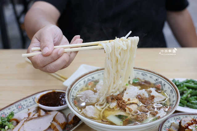 花蓮美食當地人推薦『慶豐麵店』小菜才是主角啊！！