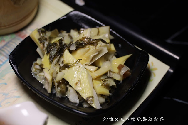 南投日月潭水社碼頭美食推薦【邵族風味餐】比臉盆還大/碼啡館(碼頭休閒大飯店)